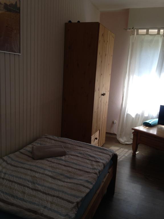 Hotel Haus Silbertal Much Habitación foto