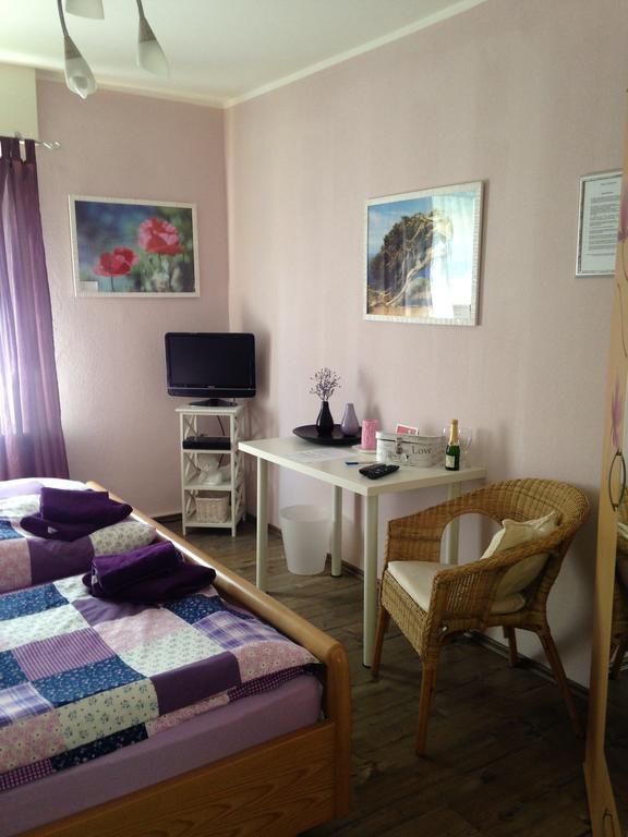 Hotel Haus Silbertal Much Habitación foto